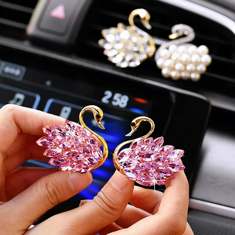 Luxusné doplnky automobilov s diamantovými labuťami pre dievčatá páry labuť automat osviežovač Parfum difúzor ružový diamant automatický ornament darček