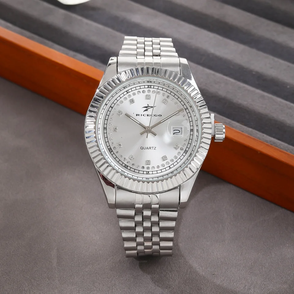 Luxusné mužské náramkové hodinky Strieborné hodinky z nehrdzavejúcej ocele Quartz Mužské klasické jednoduché náramkové hodinky Reloj Quartz Watch 2024 Nové