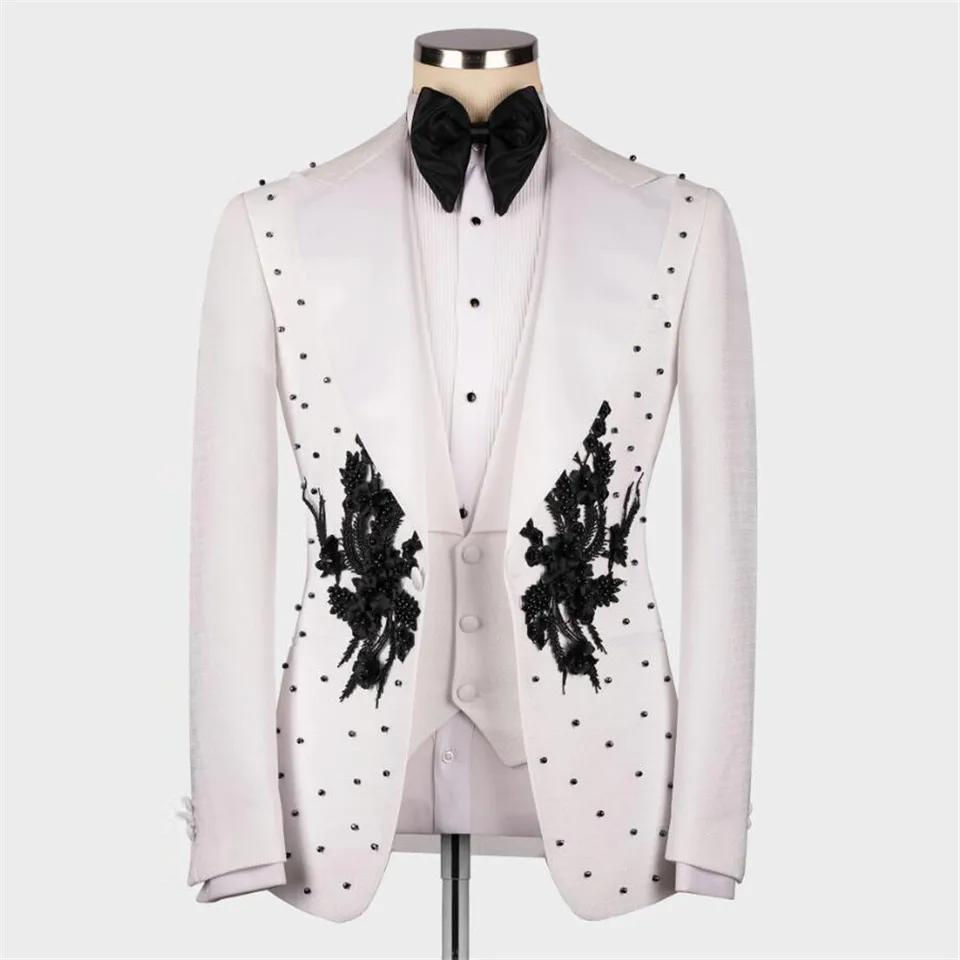 Luxusné perly korálkové muži obleky prispôsobené 3 kusy čierne aplikácie Prom Blazers Groom Svadobný smok