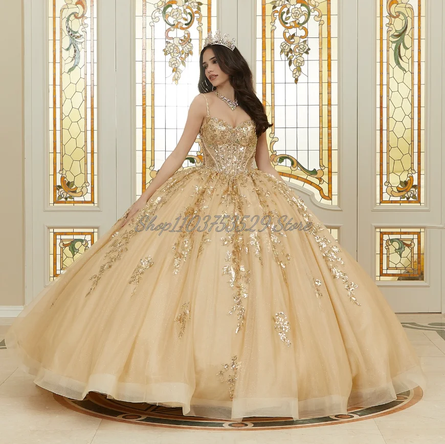 Luxusné zlato 15 šaty Quinceanera 2024 Vynikajúce korálkové flitre kravaty Tulle Princezná Poncho Prispôsobenie Vestidos de xv