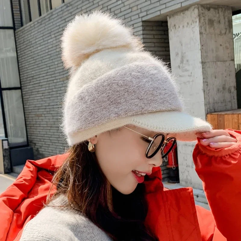 Luxusné ženy zima hrubé teplé fuzzy pletené čiapky s čiapkou s priezorom Bill Cute Moted Cold Weather Weather Windprope lebky baseballová čiapka