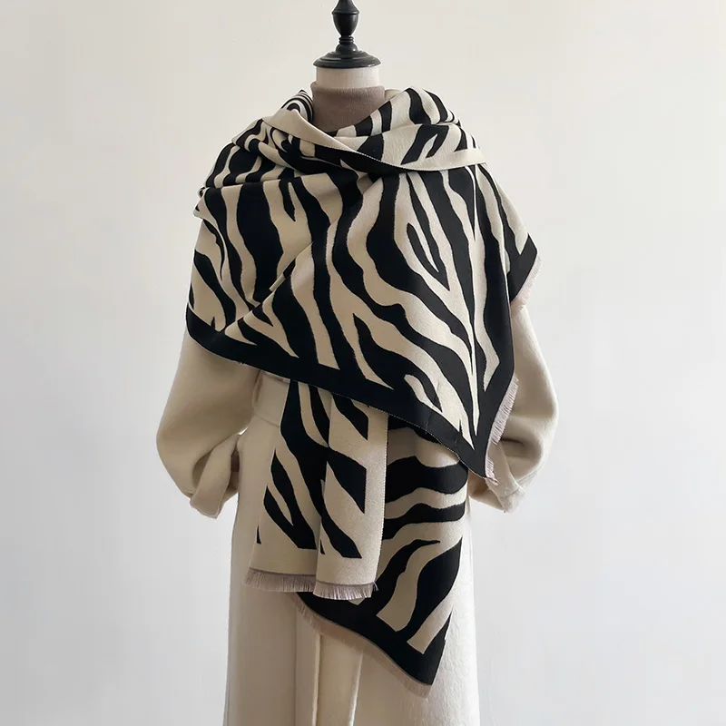 Luxusný leopard zimný kašmírový šál dizajn Warm Pashmina Shawl Wraps Bandana Žena hrubá prikrývka Soft Bufanda Foulard