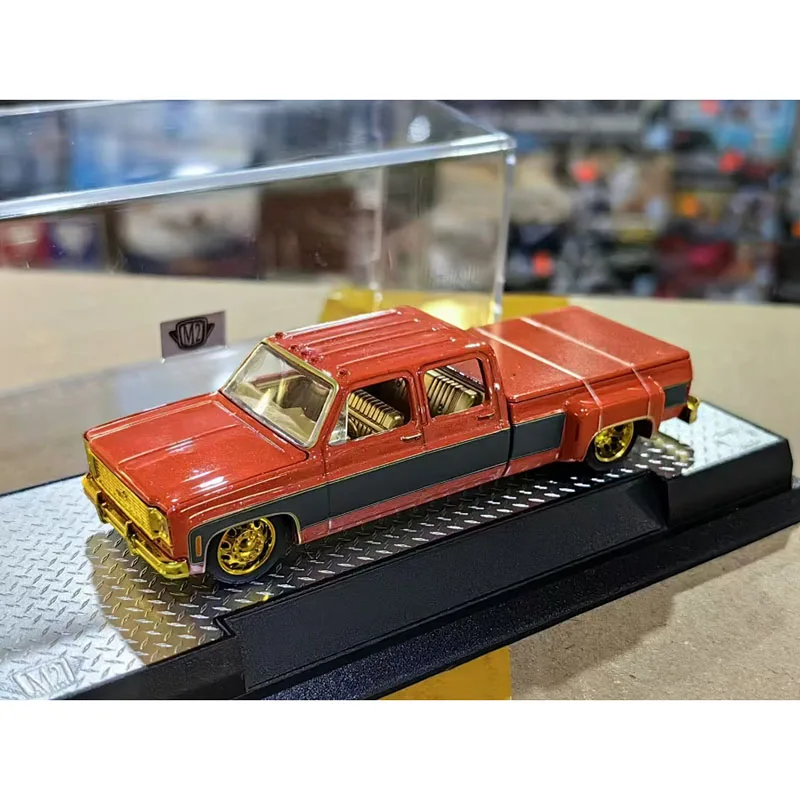 M2 Diecast Alloy 1/64 Mooneye/1973 Coke Pickup Car Model statickej zbierky zdobené dovolenkové darčeky Hračky