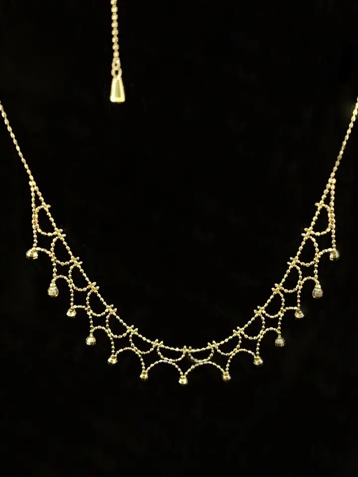 Madalena Sarara 18k Gold -Lace Edge Shape Choker