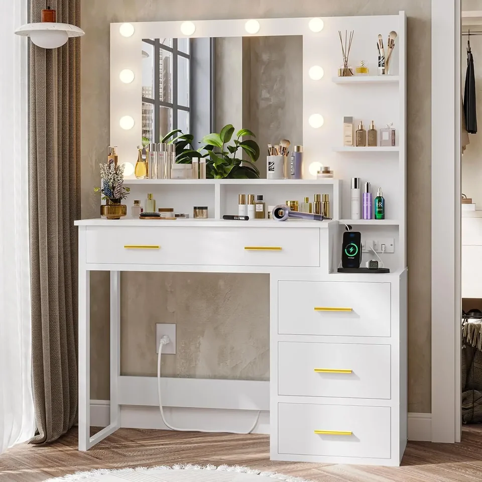 Make -up márnosť so svetlami, márnosť stola s nabíjacou stanicou, biely stolík s 10 žiarovkami zrkadlami a 3 režimami osvetlenia