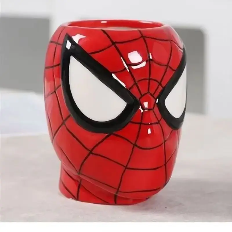 Marvel Movie Avengers Spider-Man a Iron Man Periférna karikatúra personalizovaný keramický hrnček Kreačný vodný pohár Vynikajúci detský darček