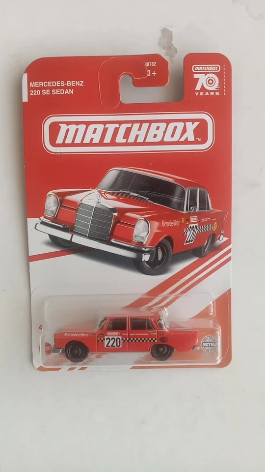 Matchbox CAR 2023 70 rokov Mercedes-Benz 220 SE Sedan 1/64 kovové kolekcie Model Model Collection Hračky HCP03