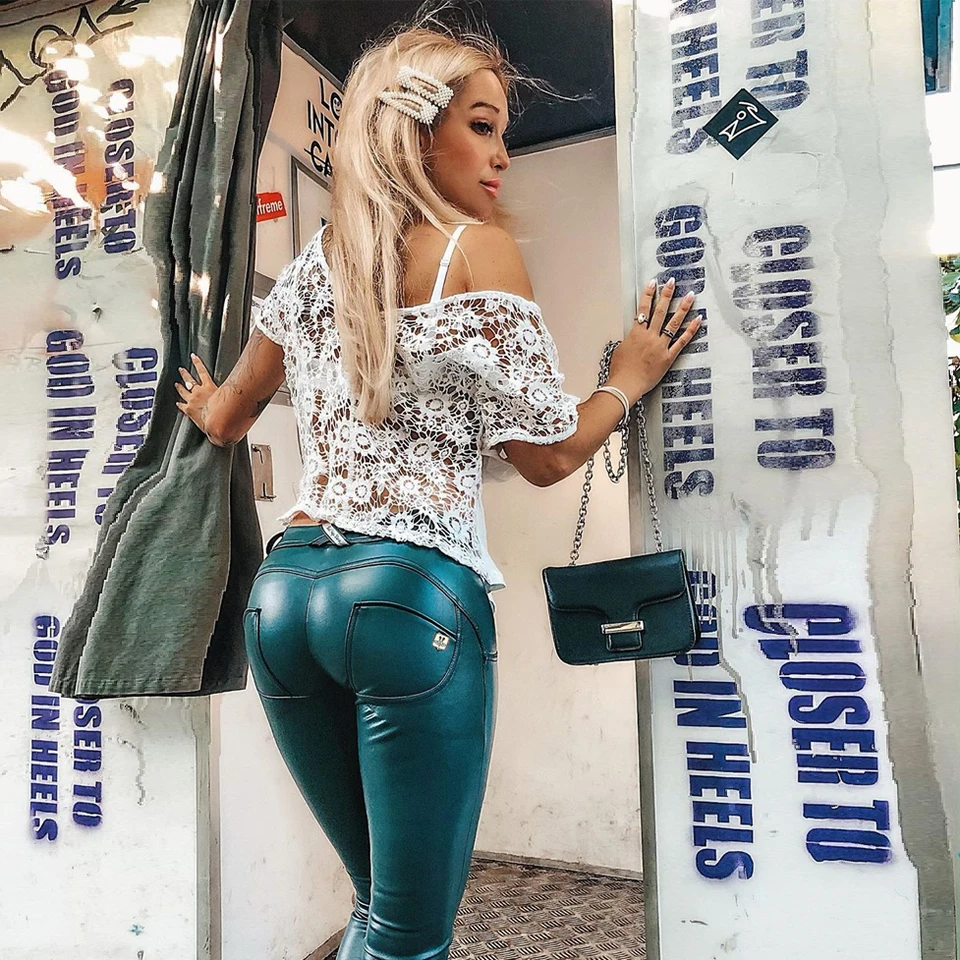 Melody tmavomodré faux kožené nohavice stredný vzostup sexy chudé nohavice ceruzky pre ženy vysokokvalitné nohavice push up sexy femme