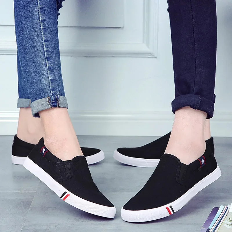 Men Canvas topánky Muž skĺznite na nízku špičkovú milenci topánky Dámske Pánske práčky vulkanizujú vychádzkovú topánku Men's pre plus veľkosť 44 45 46 47 48