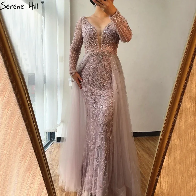 Mermaid Crystal Beading V-Neck dlhé rukávy Večerné šaty 2025 Dubaj Gray Luxury Formal Gown Serene Hill Prispôsobte Bla70433