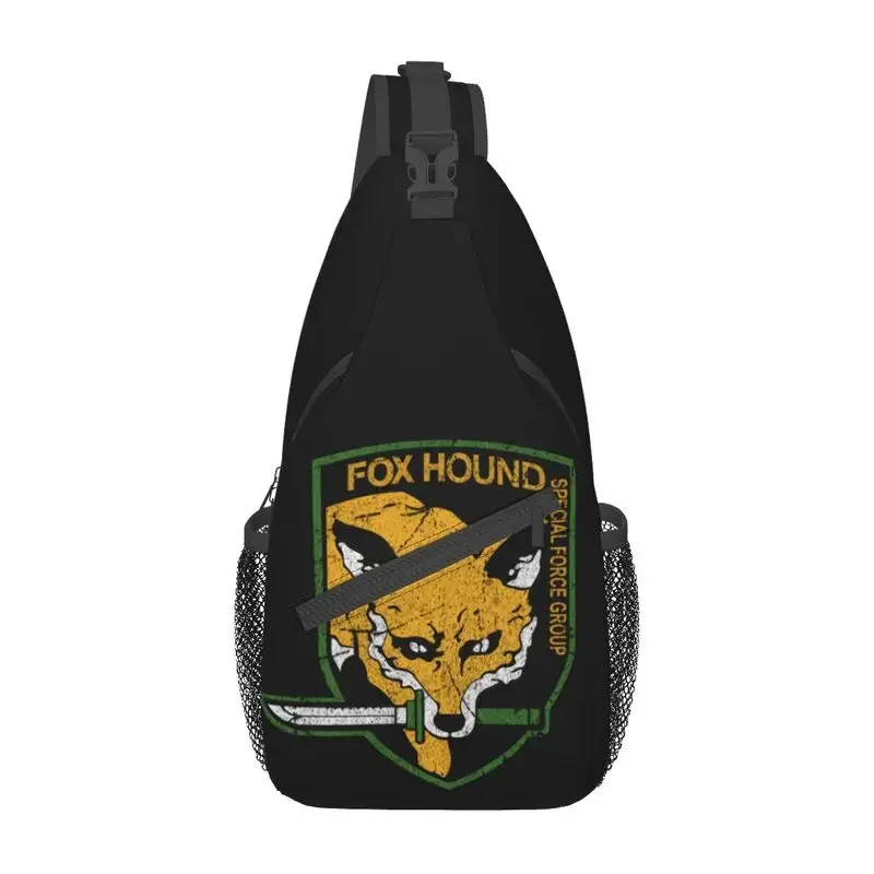 Metal Gear Solid Fox Hound Sling Crossbody Batoh Men Vlastná videohra hrudná taška na rameno na cestovanie denne
