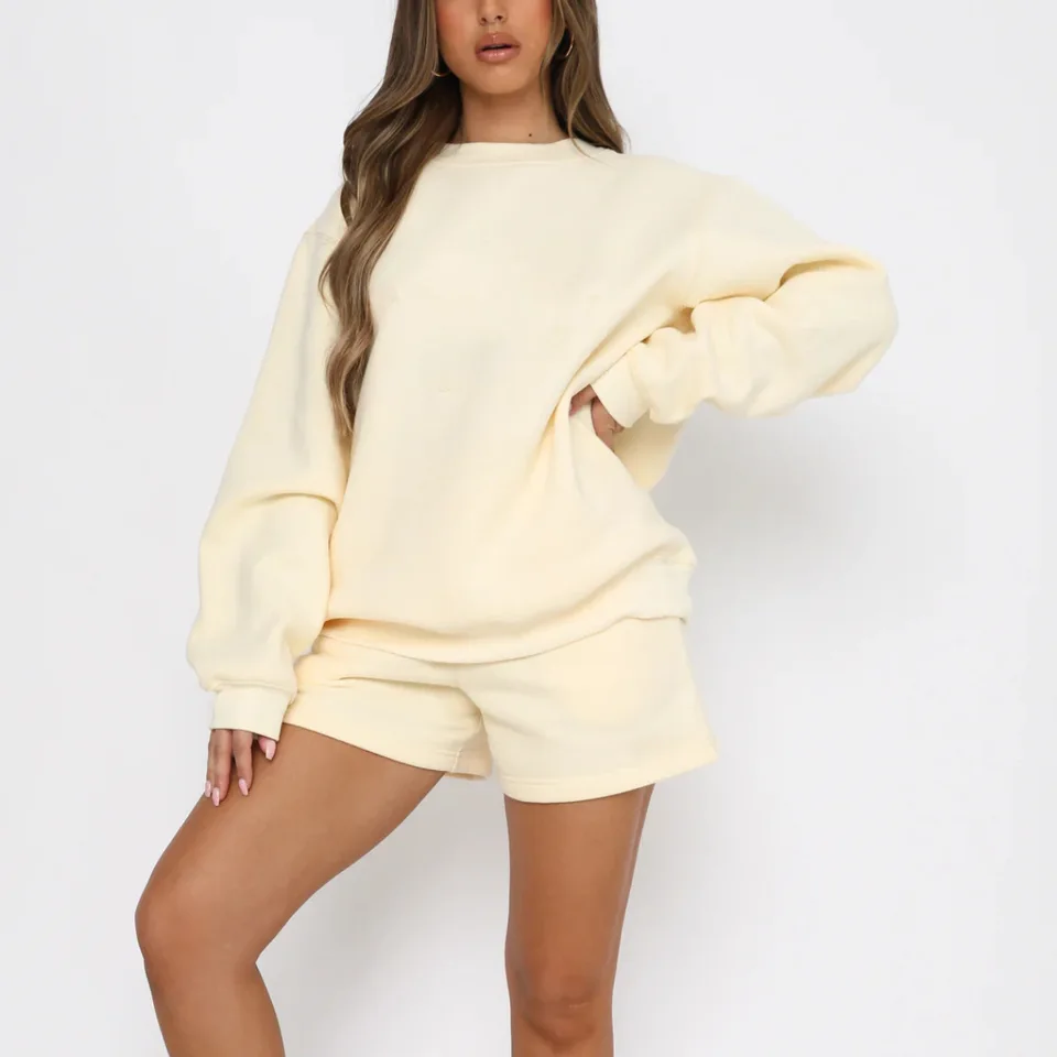 Mikina súpravy Ženy Dva kusy Sada Pullover Round Crck Thorts Spevné nohavice Surivo Dreviny Sports Sports Casual Autumn 2024