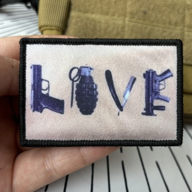 Milostné zbrane morálne taktické záplaty vtipný tlačený háčik a slučka Patch Military USA Badge Armband Batoh nálepky