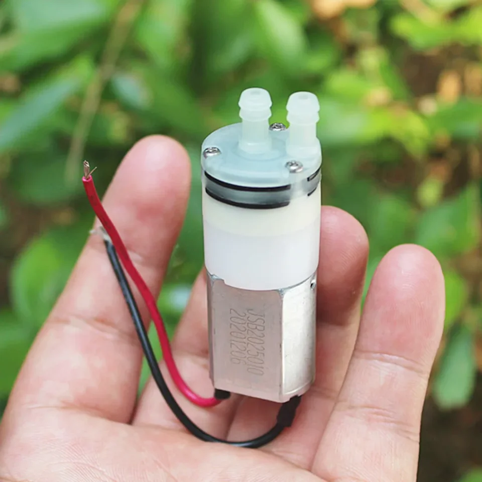 MINI 130 Vodné čerpadlo DC 12V Demonizácia elektrického motora Self-Primovanie čerpadla Malé rybné nádrž Vodnárium Voda Circulation