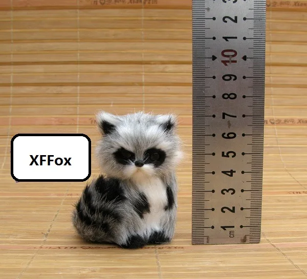 Mini Cute Real Life Model Model Plast & Furs Simulation Sedenie mýval darček okolo 5x4x7cm XF1636