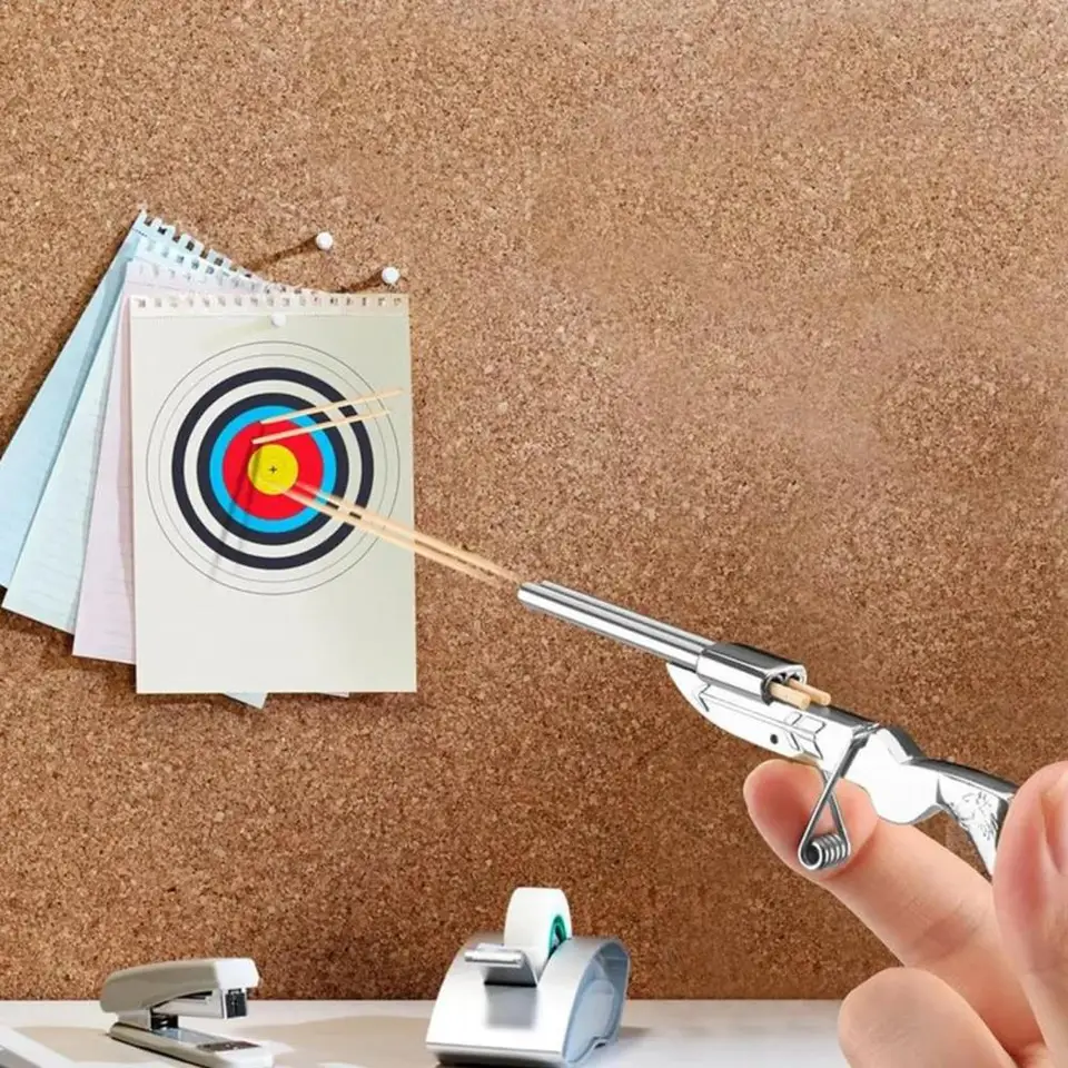 Mini Tapechpick Launcher Fun s jedlom Gadget Miniatúrne špáradlo Shooter Model pre zberateľ dekorácie na ploche Hobby Darček