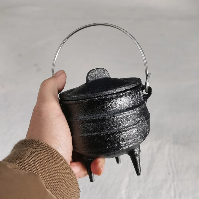 Mini trojnohý liatinový hrniec, juhoafrický hrniec