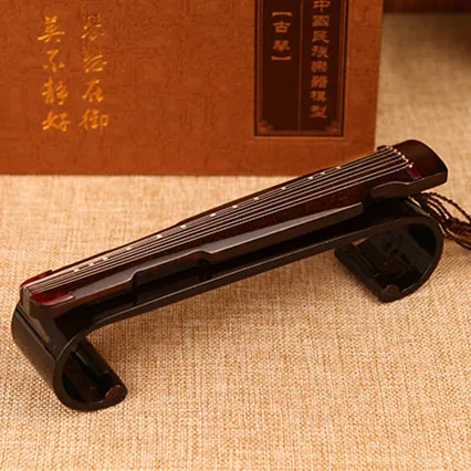 Miniatúrna replika modelu Guqin s Case Mini G Mini Musical Instruments Ozdoby Zbierky pre 1: 6 Doll