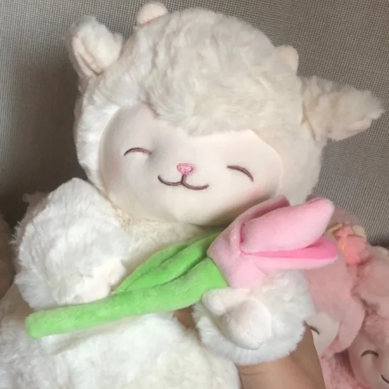 Miniso Slávne výrobky Ovce baa baa séria Warm White Lamb Doll Hold Tulip Plush Doll Super Soft Doll Girl Birthday Darčeky