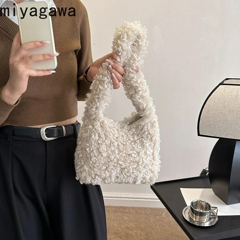 Miyagawa Kórejský instagram jahňacie vlasy Chic Chic Cytle Plush Bag 2024 Nové dievčatá módne výklenok dizajn vreckové vrecká na plece