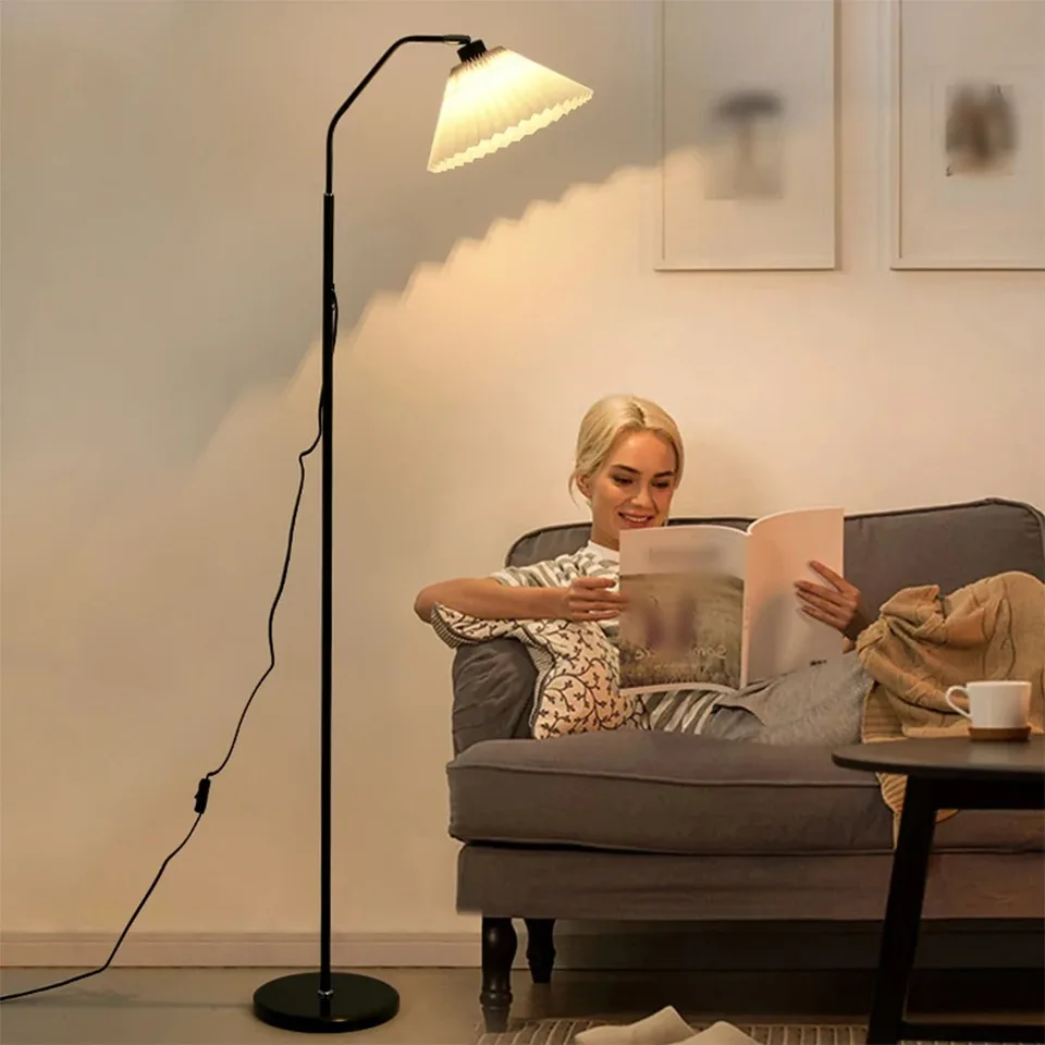 Moderná jednoduchá LED poschodová lampa dekor 3 Color Stretateľné nastaviteľné stojanové svetlo pre obývaciu izbu Čítanie nočnej lampy Svetlo svetlo