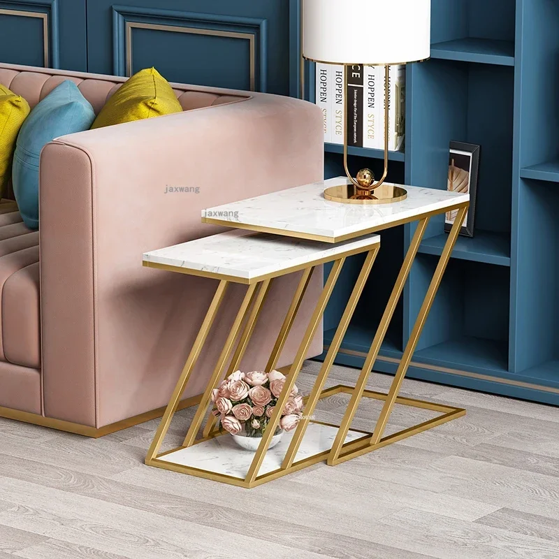 Moderný mramorový domáci konferenčný stolík Svetlo luxusné obývacia izba Nábytok Nábytok Sofa Kov kovový malý rohový stôl Obývacia izba Pohovka Bočný stolík L