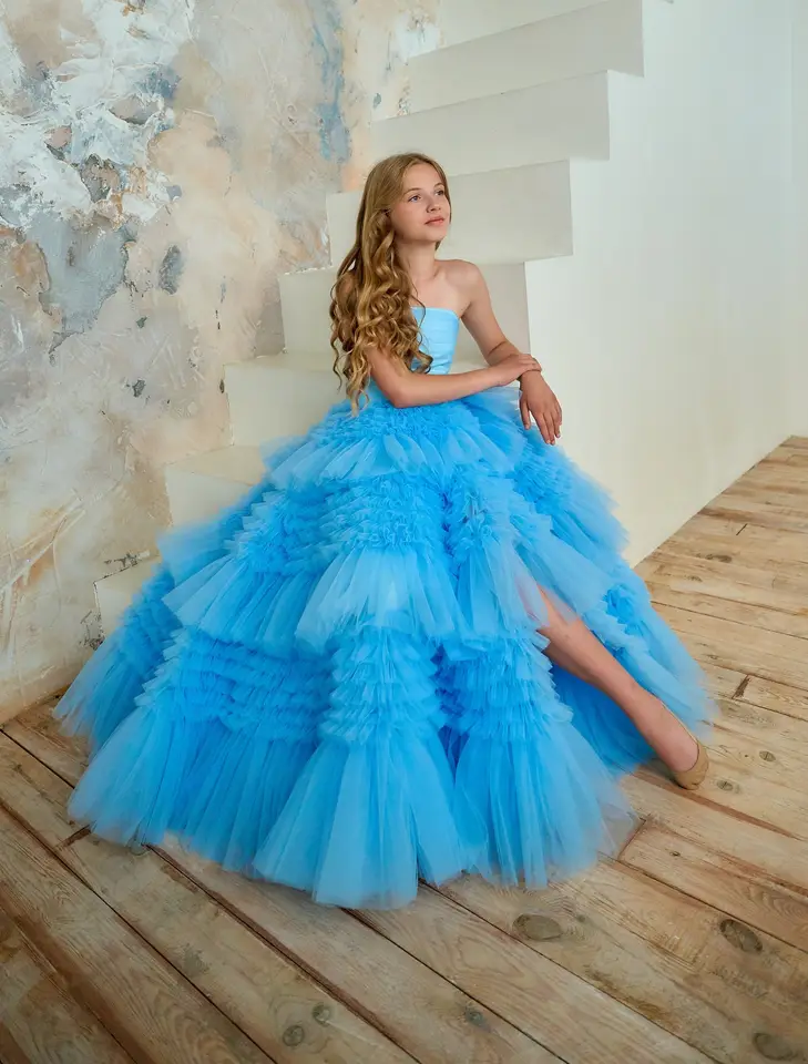 Modré vrstvené tyl tyl nafúknuté kvetinové šaty bez rukávov na svadbu prispôsobené narodeninové oslavy First Communion Ball Gowns