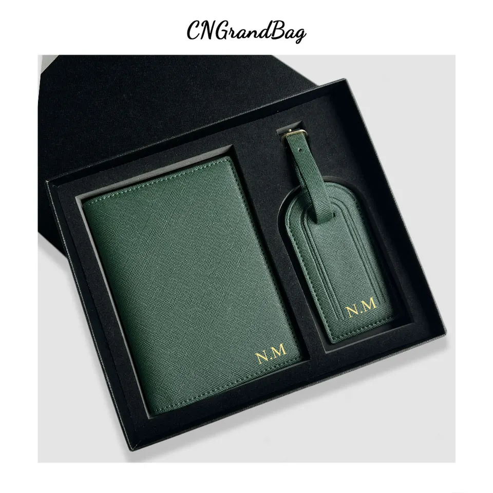 Monogramované písmená unisex Saffiano Pu Leather Passport držiteľ batožiny Passport Cover Darčeková skrinka sada cestovných prístupov