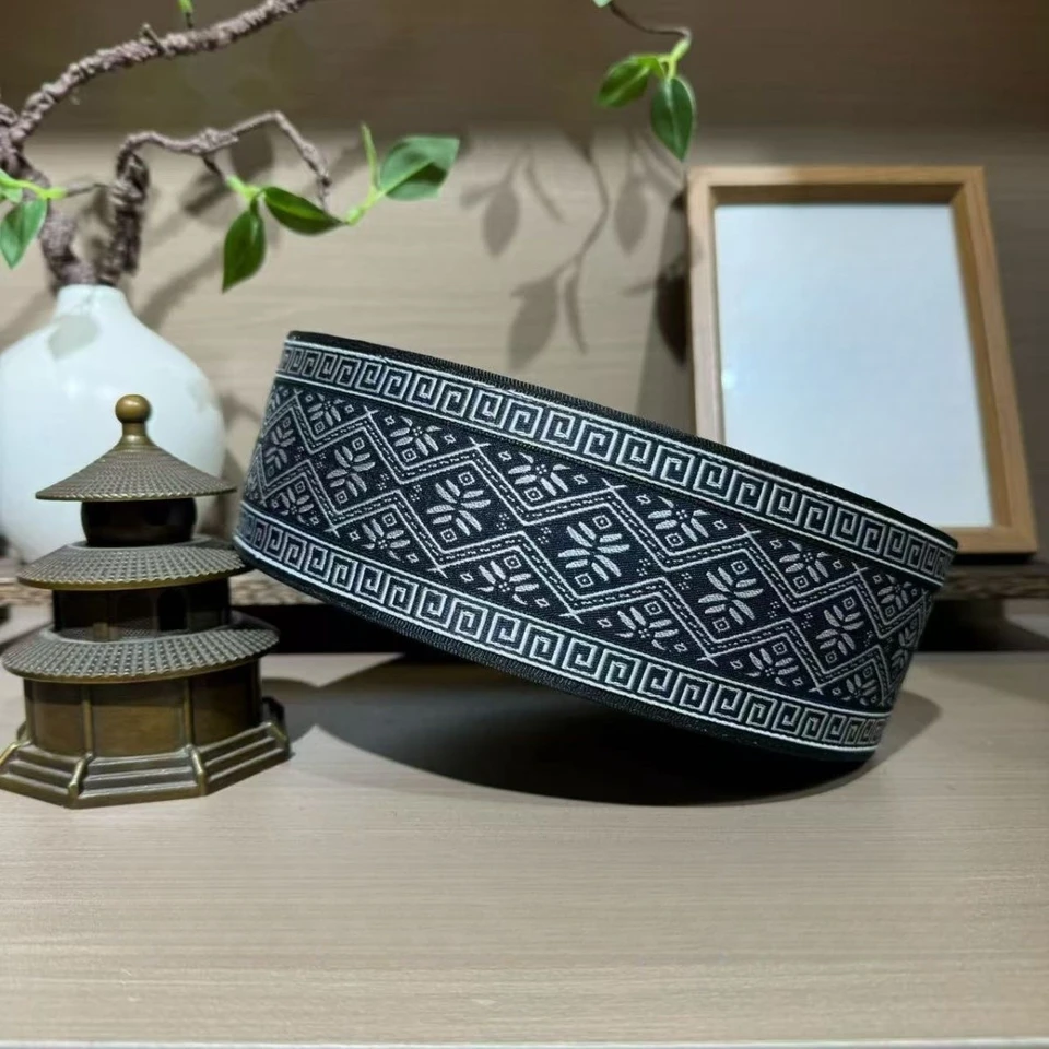 Moslimský malajzijský čln klobúk pre mužov Dodávateľstvo Daňové výrobky bezplatné morské modlitebné čiapka Kippa Saudi Mesh Islamský kufi 03403