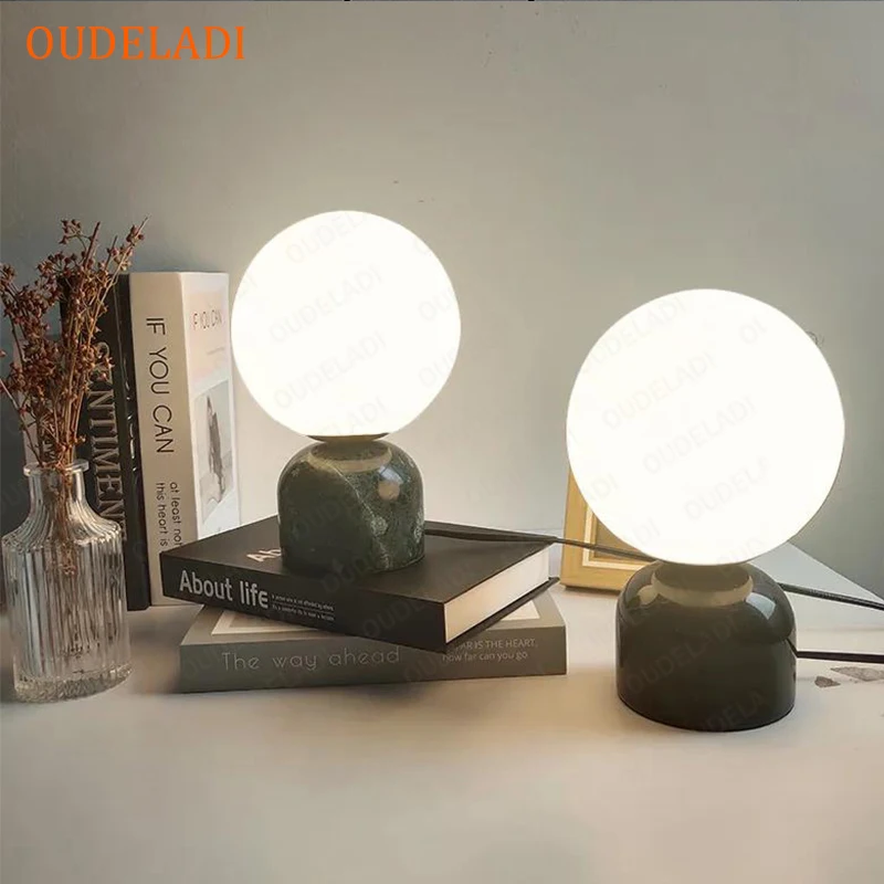 Mramorová stolová lampa Moderná obývacia izba Domáca dekorácia sklenená guľa