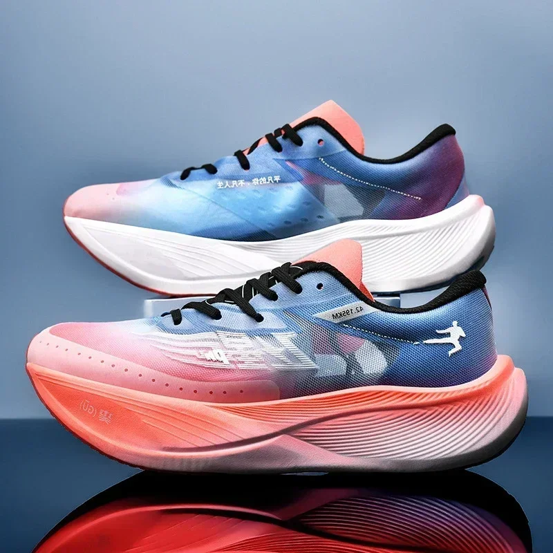 Muž Sneakers Ultralight Pánske športové topánky na uhlíkové taniere Marathon Pánske bežecké topánky Pánske tréneri Zapatillas de Deporte
