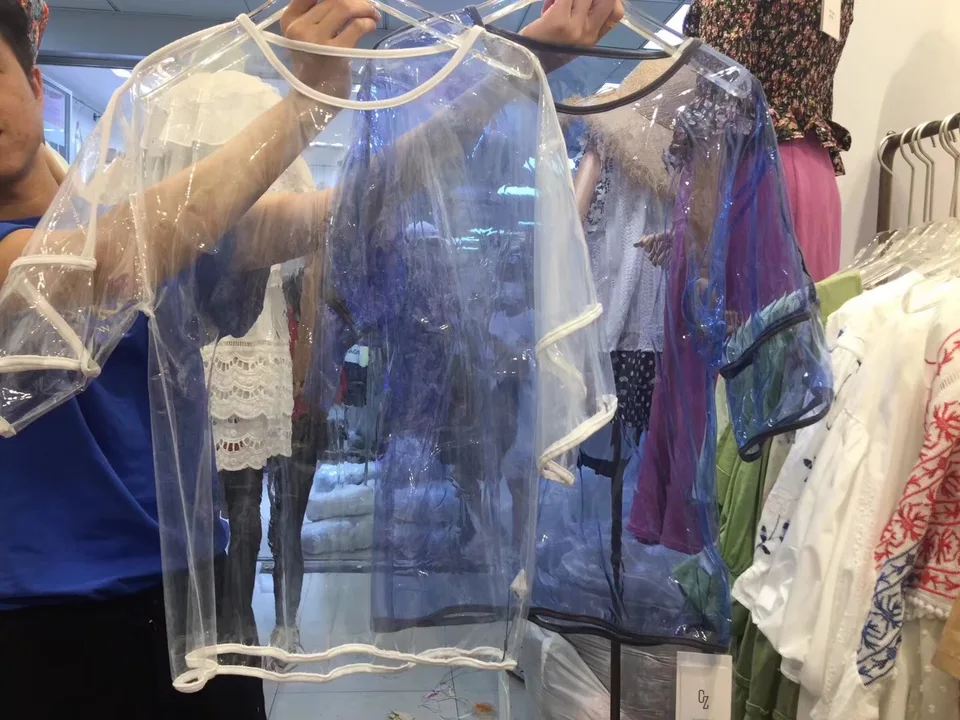 Muž videnie priehľadného priehľadného PVC Clear Sex Tirls