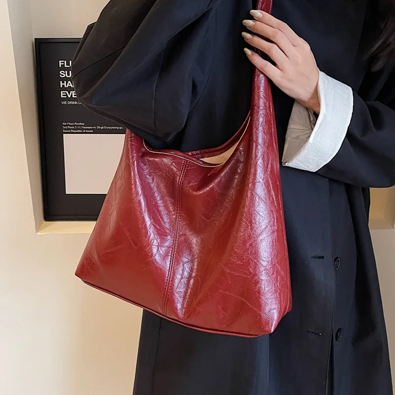 Mäkká kožená taška na rameno pre ženy pre ženy, všetky zápasy Commuter Casual Vintage Ladieshandbag Fashion Móda veľké kapacity rameno