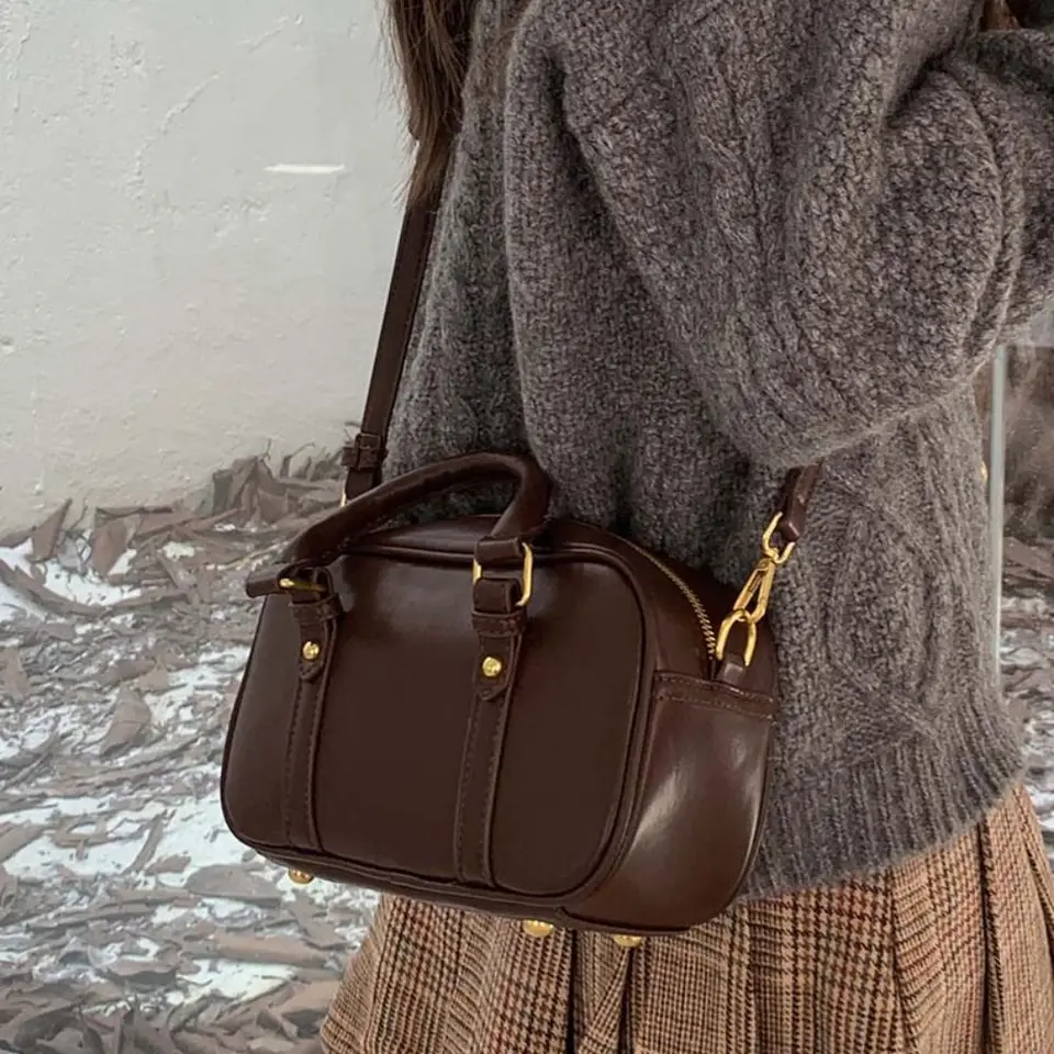 Móda PU kožené bowlingové rameno tašku Kórejský štýl Vintage Boston Crossbody Bag Spevnená farba Elegantná vankúšová kabelka Žena