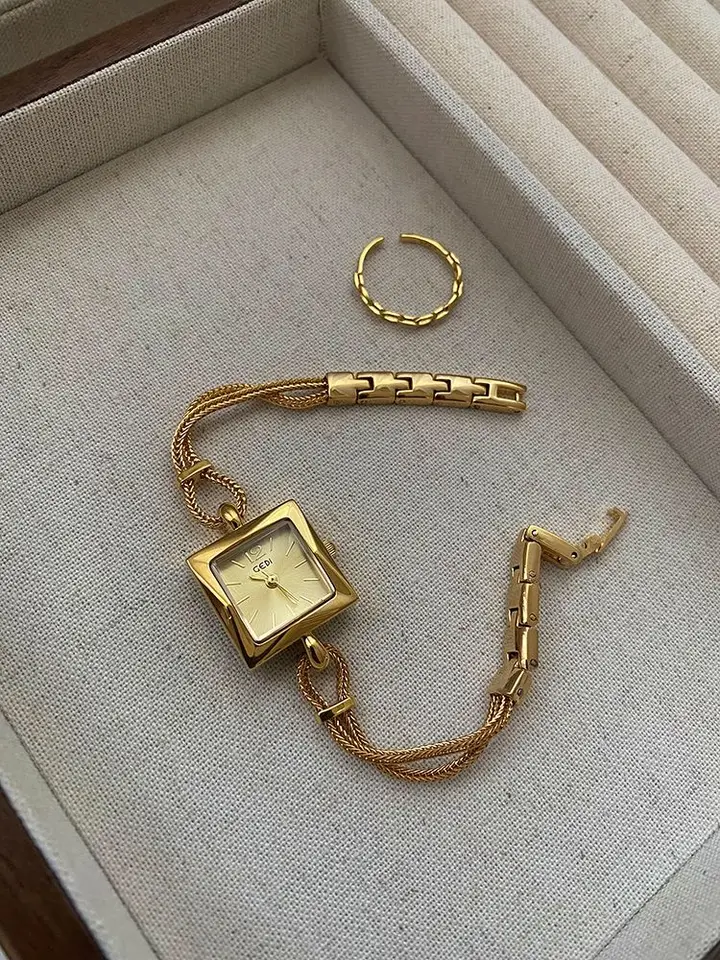 Módna jednoduchosť temperamentu Square Chain Watch for Women Girl Chain Clap hodink hodinky dámske doplnky Relogio feminino