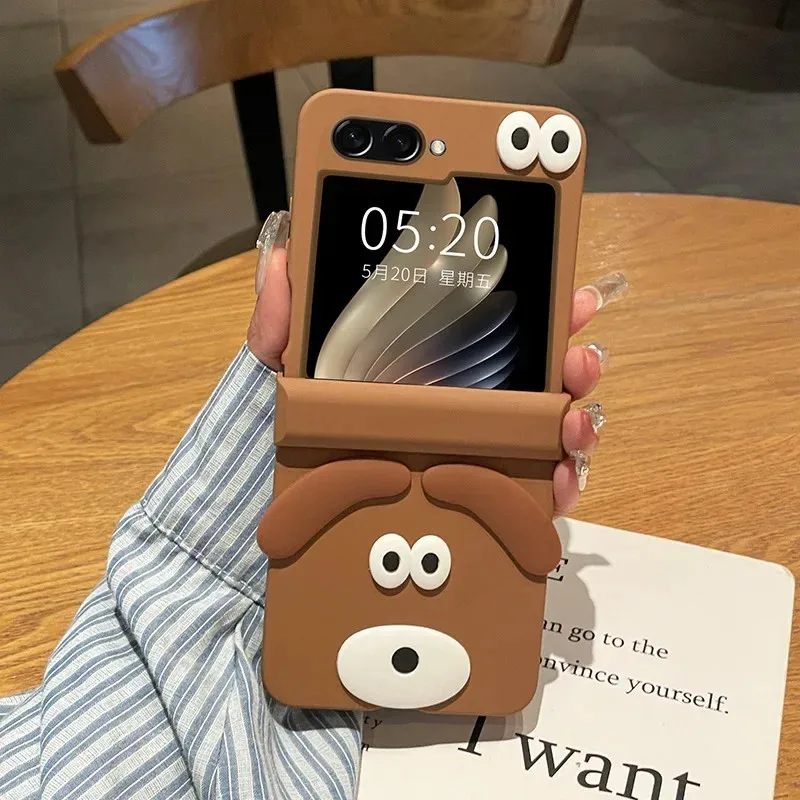 Módna roztomilá karikatúra Funny Dog Hinge Brown Matte Skin Peter Cover pre Samsung Galaxy Z Flip 6 5 4 3 Flip6 Zflip5 5G