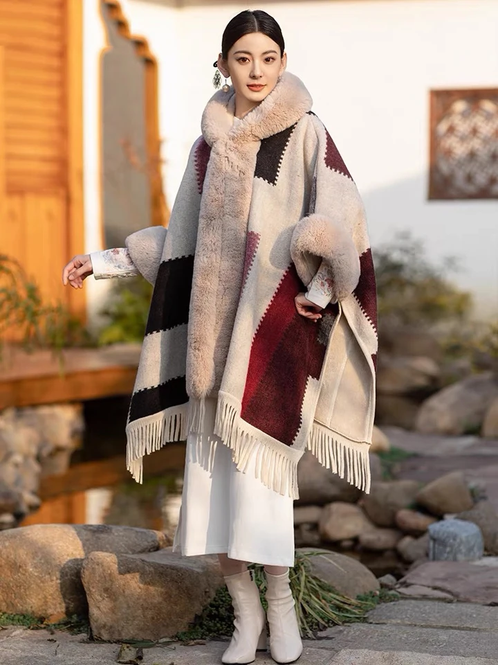 Módne pohodlie faux kožušinové zmesi Cape Coat Hood Dámske zimné dlhé voľné zhustenie podšívky teplé svetové obaly