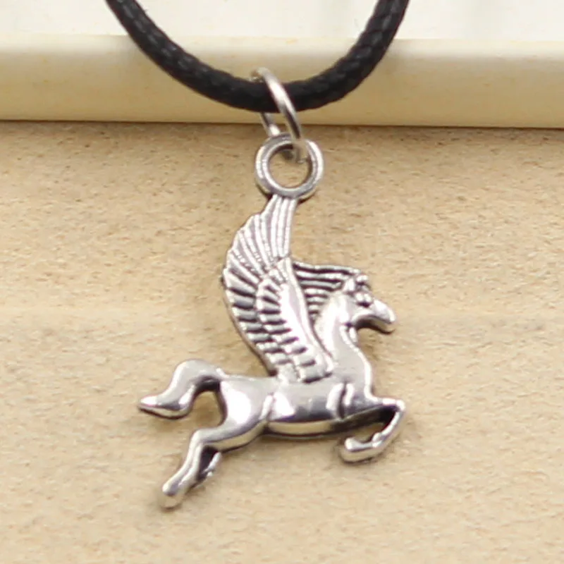 Módny pegasus lietajúci koňský náhrdelník prívesok Ženy Šperky Čierna koža Punk Choker Gothic Leather Náhrdelník priateľstvo darček