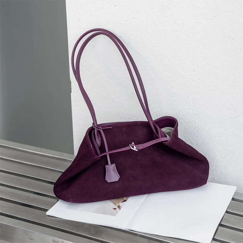 Módny výklenok dizajn Crossbody Cowhide taška veľká kapacita Kabelka Sueda kožená spona dizajn kabelka High-end rameno taška