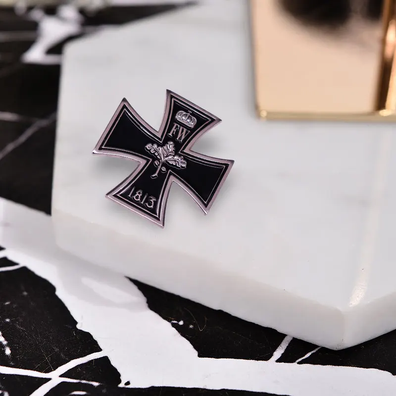 Nemecký dubový list železný krížový poriadok Medal Metal Car Truck Motorcycle prilba nálepky znak obtisky