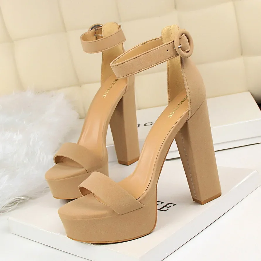 Nenávisť Tiangao Model Dámske topánky 14 cm Ultra vysoké sandále s sandálmi Hrubé päty päty show topánky móla čierna modelová platforma topánky