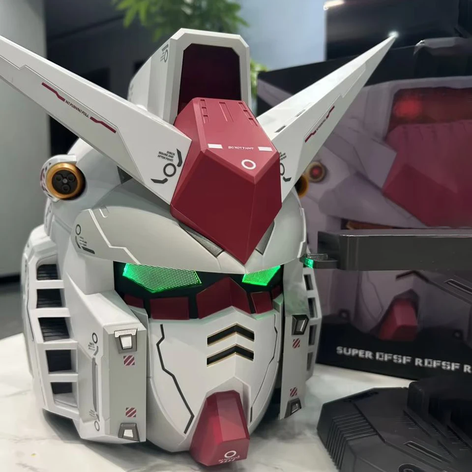 New Bandai Gunpla RX-78 GUNDAM BN Zbierka hlavy Action Action Figure Nositeľné robotické súpravy Modely Cosplay for Kids Halloween Vianoce darček