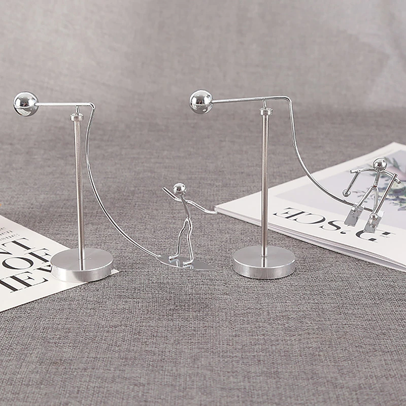 Newton Pendulum Darčeky trvalý pohyb Newton's Cradle Punbler Balance Little Iron Surfer Skier Domáce ozdoby