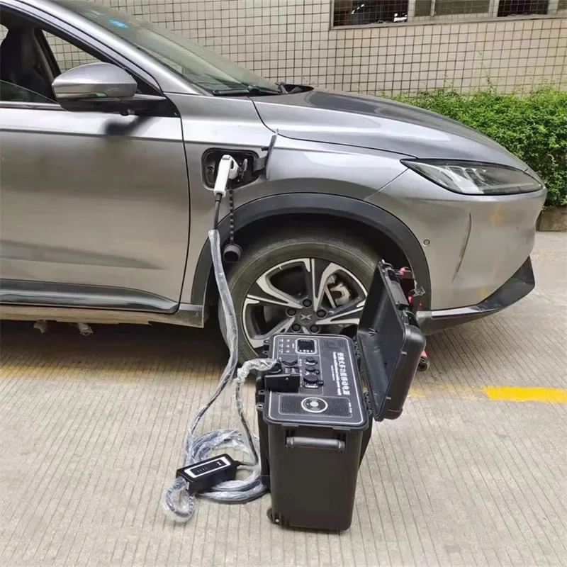 Nová 7kW 32A Prenosná nabíjačka EV 4KWH Núdzová elektrická banka s multifunkčnou nabíjačkou automobilov batérie