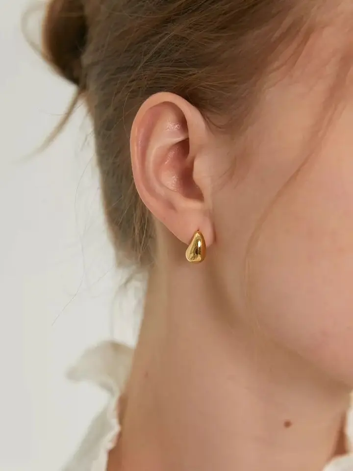 Nová móda z nehrdzavejúcej ocele Huggie Hoop Stud For Women Girls Rrendy Simple náušnice šperky