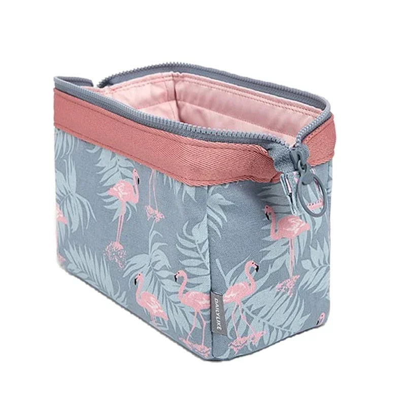 Nová módna kozmetická taška Ženy Waterproof Flamingo make -up tašky cestovné organizátor toaletné súpravy prenosné tašky na make -up kozmetičku