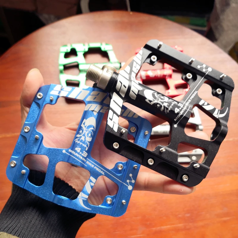 Nová zliatina hliníka CNC zapečatená 3 ložiská protiškriatka bicykle pedály s plochou nohou Ultralight Mountain Bike Pedals
