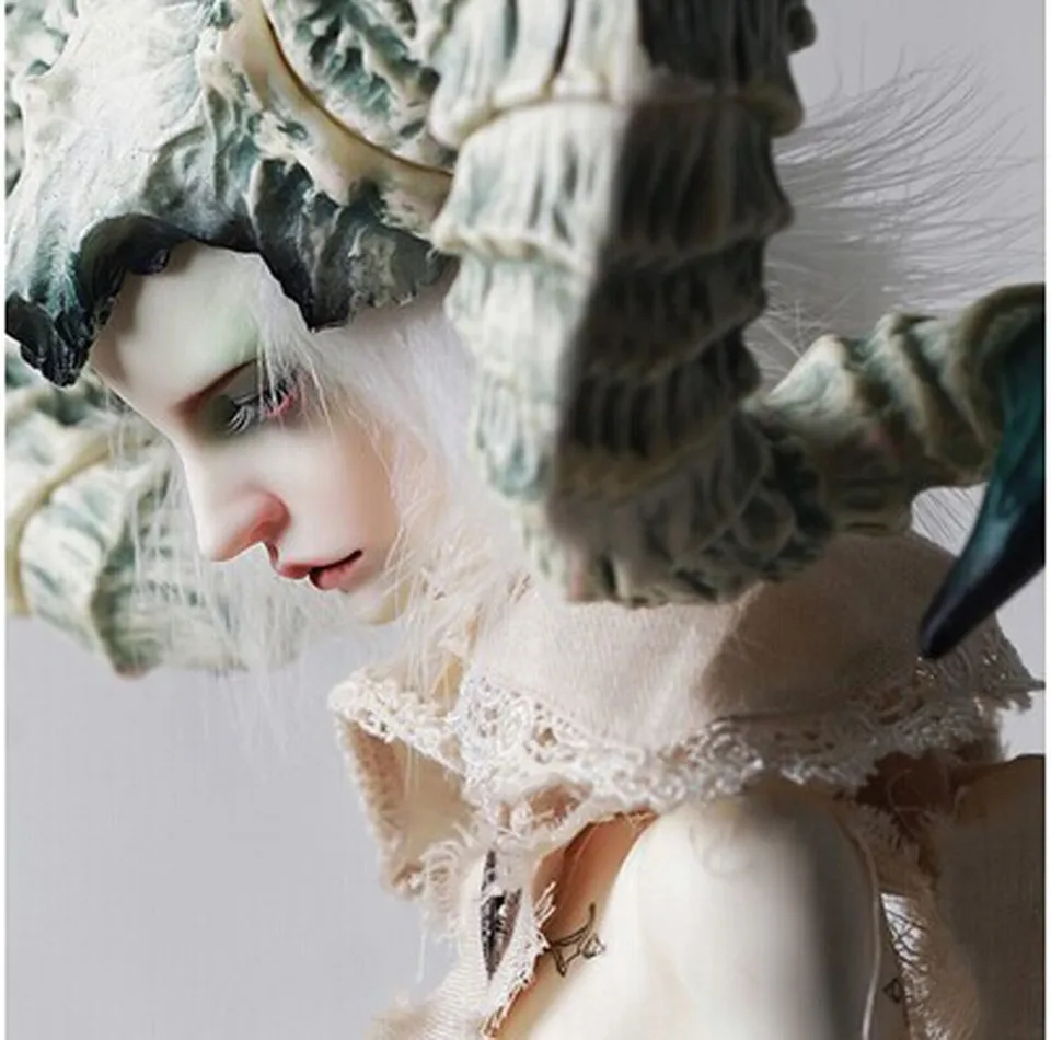 Nové 1/3 mefisto. Pheles Freess Augen beweglichen prst bjd hersteller Niedrigen Preis Free Horn Spot
