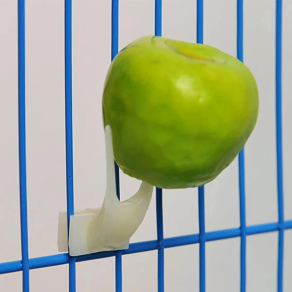 Nové 1 ks vtáky Parrots ovocné vidlice dodávky plastových držiakov na držiaky potravín Kŕmenie na klietke Pet dodáva ovocné občerstvenie vidlice