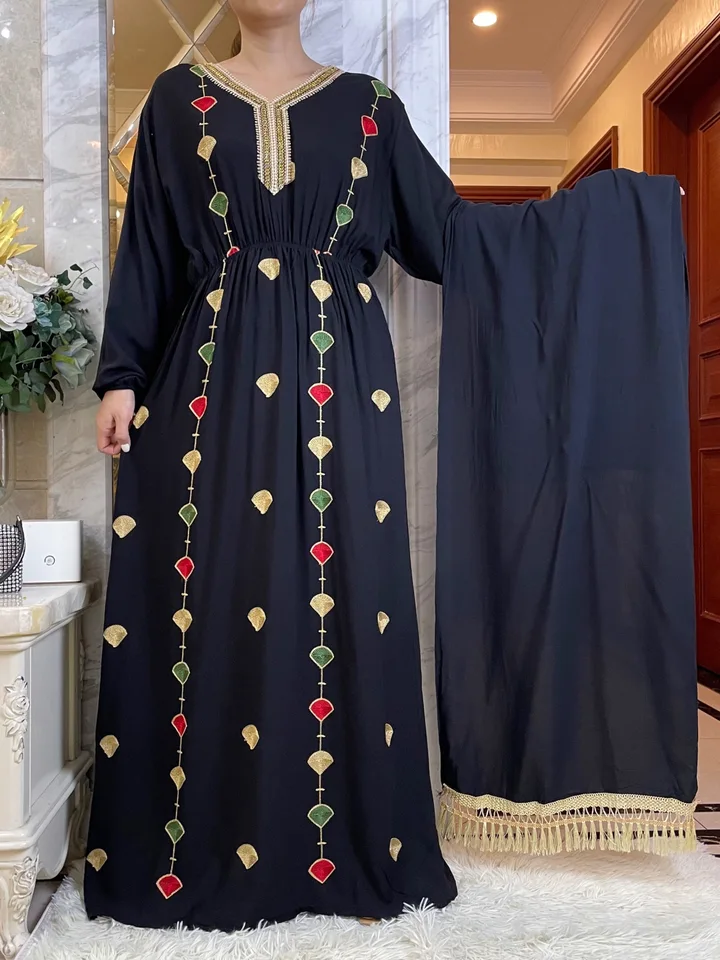 Nové africké letné africké šaty s dlhým rukávom zbierajú výšivku pása kvetinové maxi islam ženy bavlna abaya s veľkým šatkou